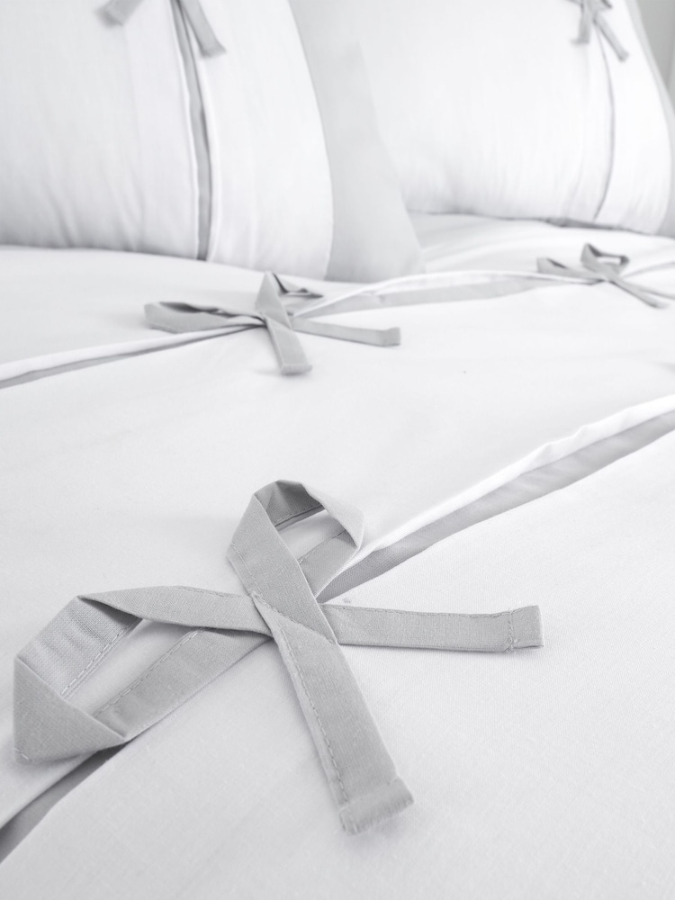 Catherine Lansfield White/Silver Milo Bow Duvet Cover Set - Image 3 of 4