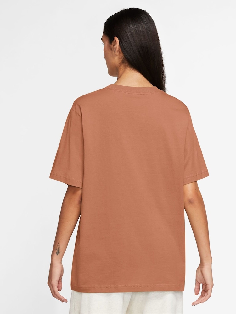 Nike Pink Chrome Sportswear T-Shirt - Image 2 of 5