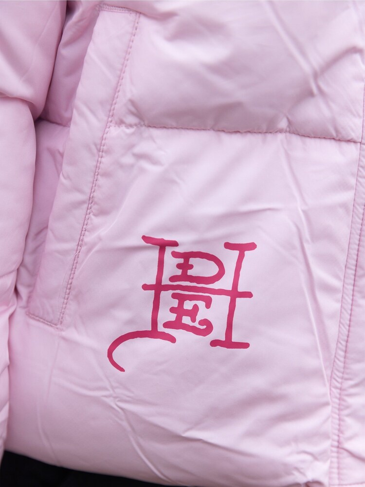 Hype X Ed Hardy Kids Cropped Pink Puffer Jacket - Image 8 of 9