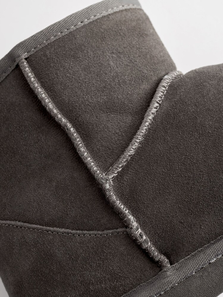 Grau - Luxuriöse Hausstiefel aus Veloursleder mit Futter aus Fellimitat - Bild 7 von 7 Grau - Luxuriöse Hausstiefel aus Veloursleder mit Futter aus Fellimitat - Bild 7 von 7