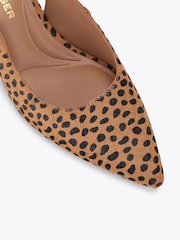 KG Kurt Geiger Tilly Slingback Leopard Print Heeled Shoes - صورة 4 من 5