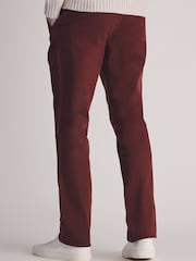 Rojo - Ajuste a medida - Pantalones de sarga de algodón elástico Brook Taverner Cavalry - Imagen 2 de 4