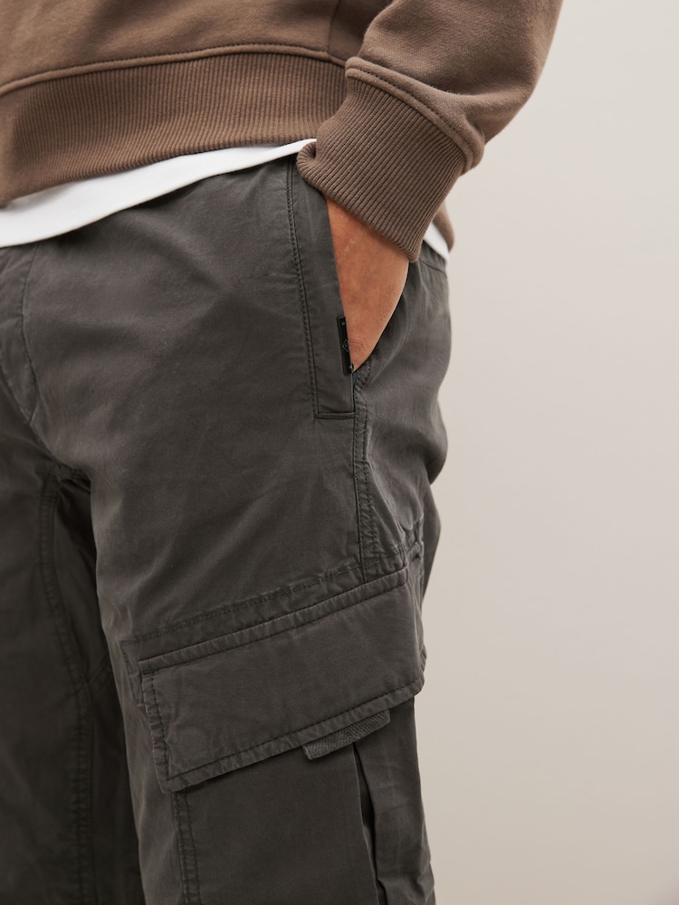 Gris de charbon de bois - Slim Fit (Slim Fit) - Pantalon cargo style militaire en tissu stretch - Image 6 of 12