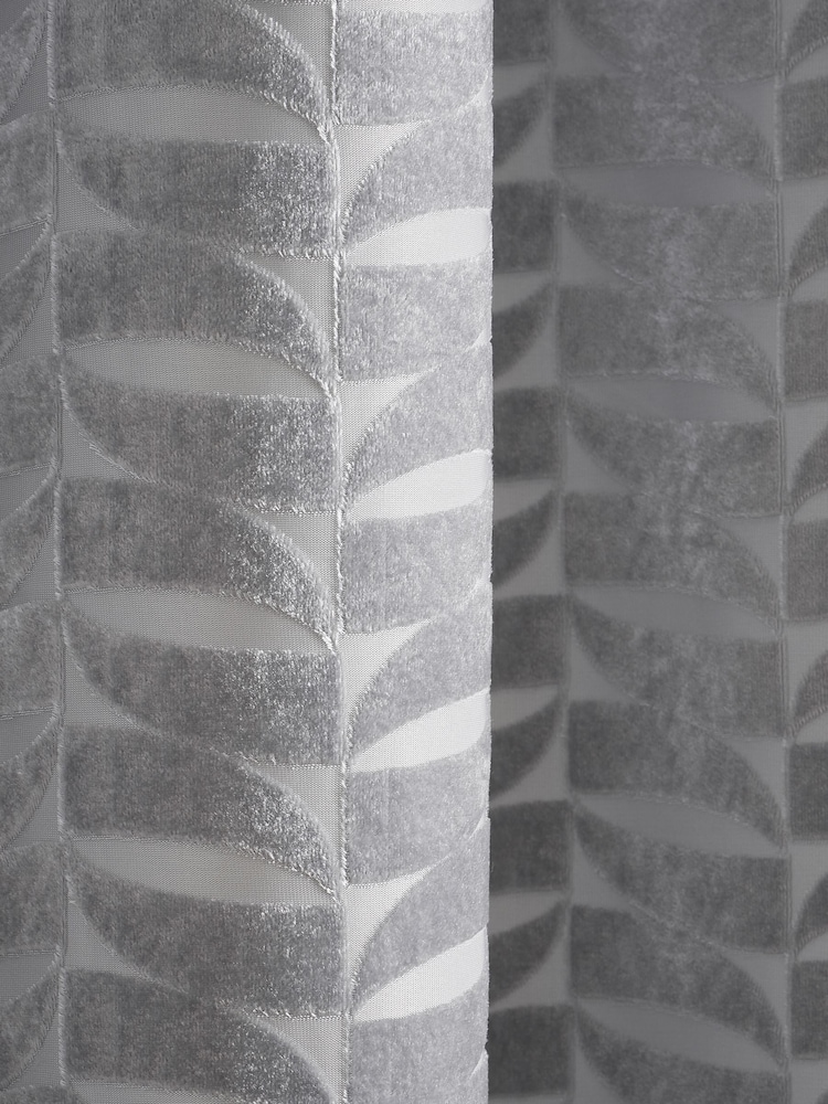 Curtina Grey 100% Cotton Kendal Velvet Geo Lined Eyelet Curtains - Image 4 of 4