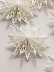 Set of 9 White Lace Paper Christmas Baubles - Image 3 of 5
