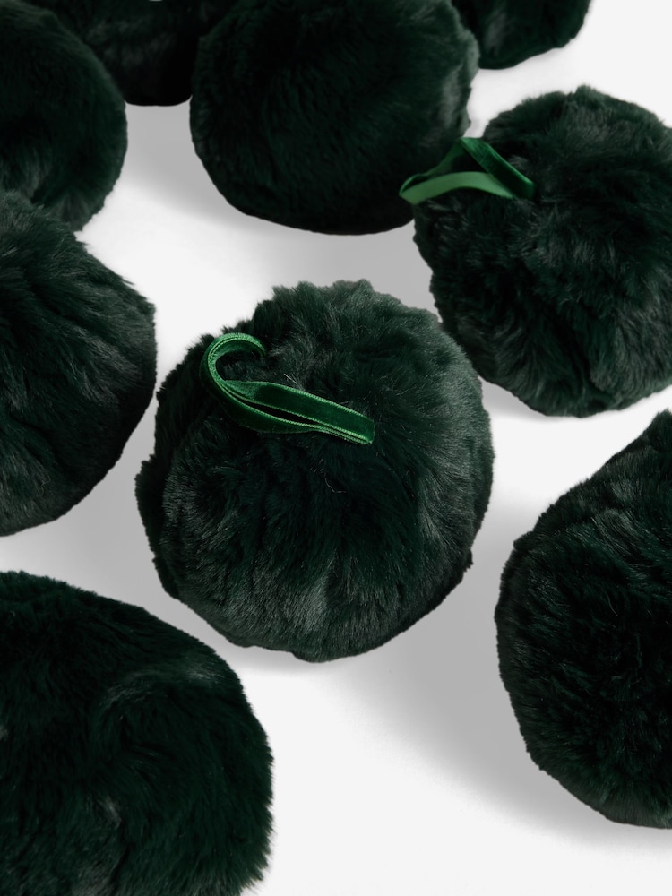 Set of 9 Green Faux Fur Christmas Baubles - Image 5 of 5