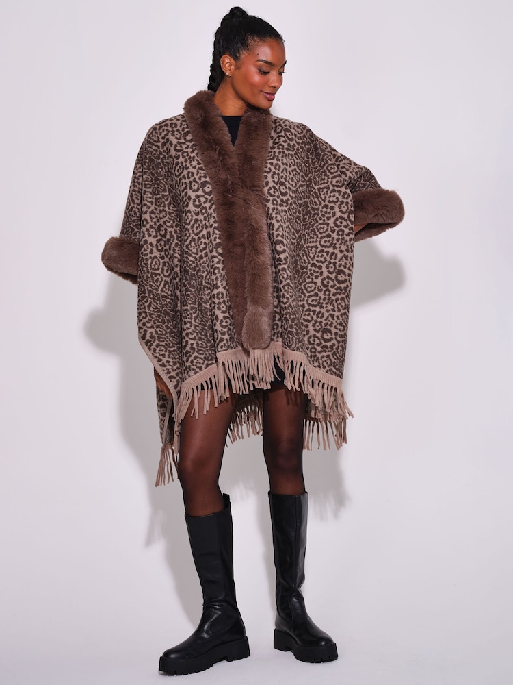 South Beach Faux Fur Trim with Fringe Shawl - Bilde 1 av 4 South Beach Faux Fur Trim with Fringe Shawl - Bilde 1 av 4