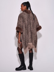 South Beach Faux Fur Trim with Fringe Shawl - Bilde 2 av 4