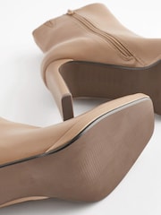 Kamelbraun - Forever Comfort® Stiefeletten mit eckiger Zehenpartie und Absatz - Bild 9 von 9
