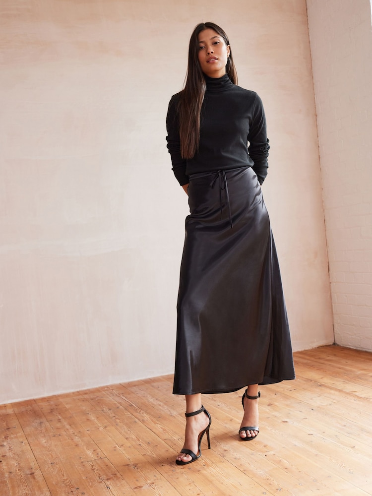 Black Long Length Satin Skirt - Image 2 of 7 Black Long Length Satin Skirt - Image 2 of 7