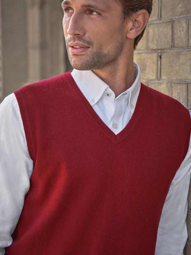 Pure Collection Red Cashmere Vest - Image 3 of 3 Pure Collection Red Cashmere Vest - Image 3 of 3