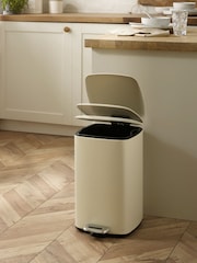 Cream 20L Soft Close Pedal Bin - Image 2 of 4
