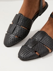 črna - Usnjeni čevlji Forever Comfort® Weave Huaraches - Slika 2 iz 8