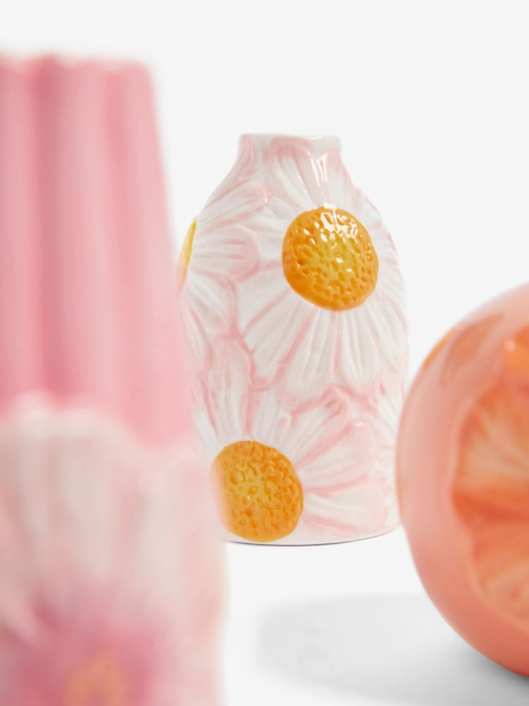 Set of 3 Pink Ceramic Flower Bud Vases - Image 2 of 5