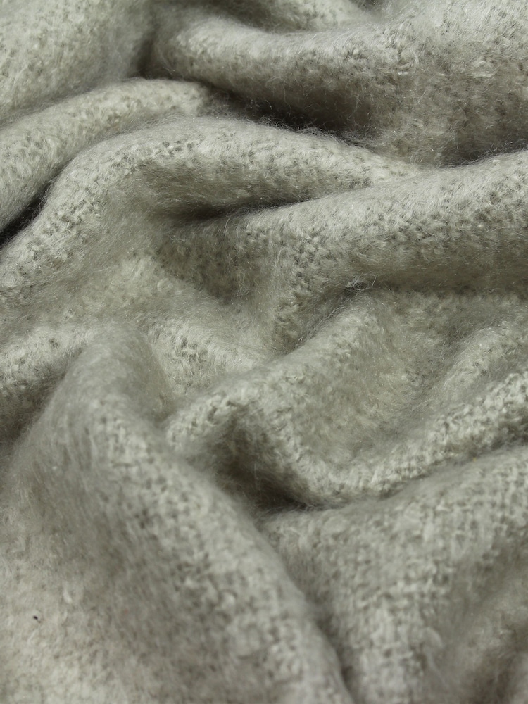 furn. Natural Romily Throw - Image 3 of 3