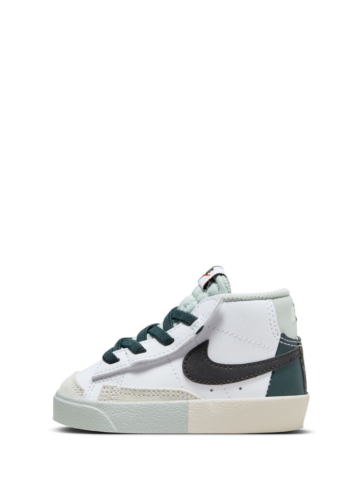 Nike White/Green Infant Blazer Mid 77 SE Trainers - Image 2 of 10