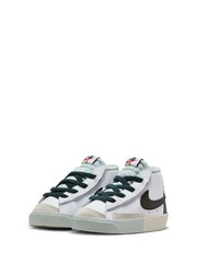 Nike White/Green Infant Blazer Mid 77 SE Trainers - Image 5 of 10
