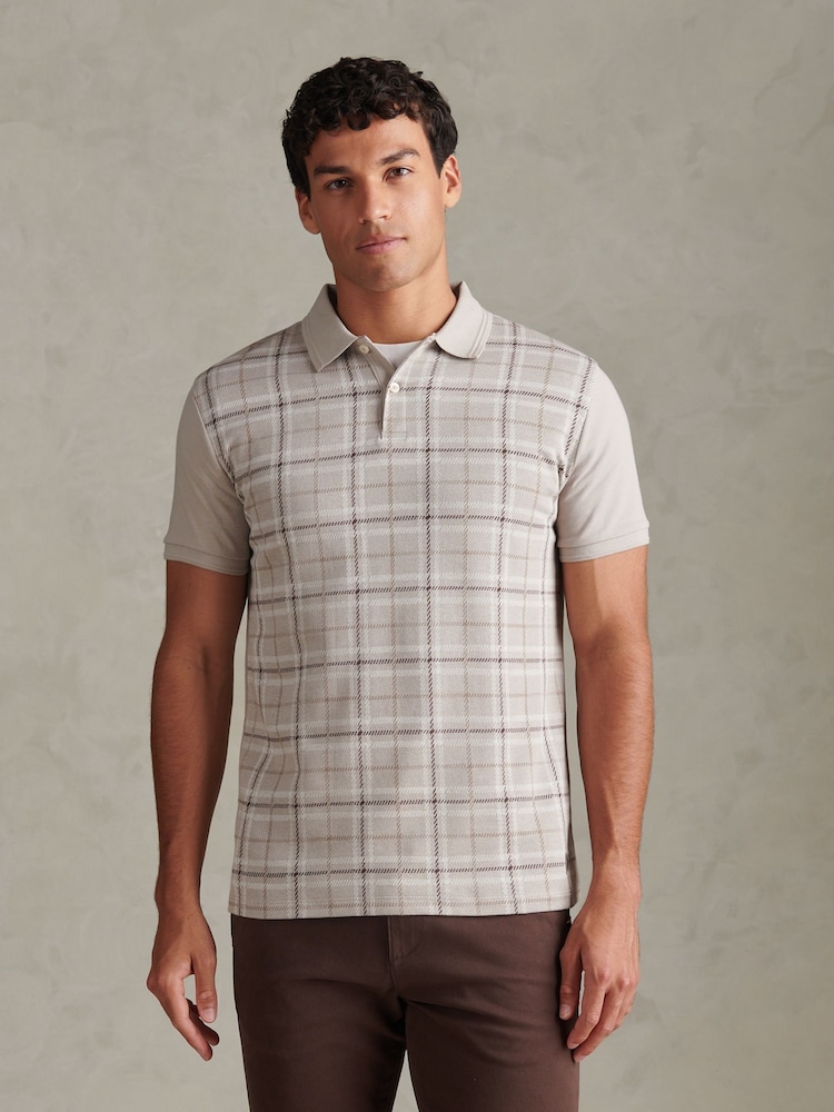 Crema - U.S. Polo Assn Jacquard Check Polo Shirt - Imagen 1 de 7