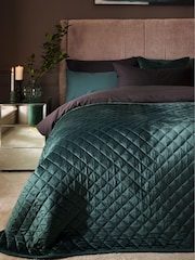 Bottle Green Hamilton Velvet Quilted Bedspread - Image 2 of 3