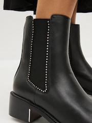 Schwarz - Forever Comfort® Chelsea-Stiefeletten mit Nietenbesatz - Bild 2 von 8