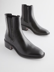 Schwarz - Forever Comfort® Chelsea-Stiefeletten mit Nietenbesatz - Bild 3 von 8
