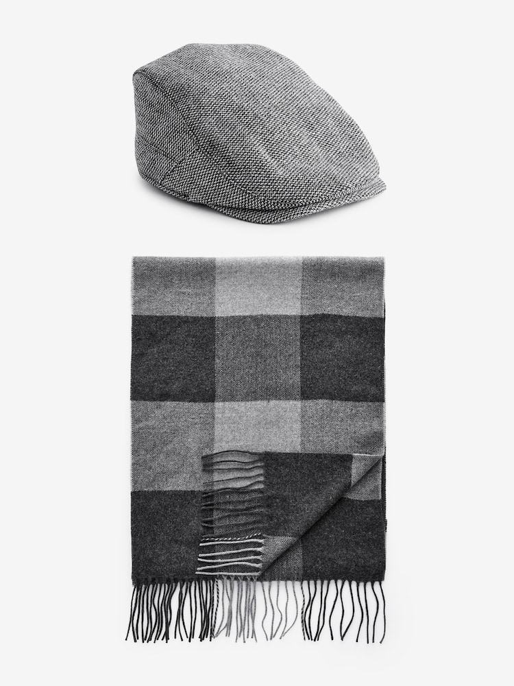 Monochrome Flat Cap and Woven Scarf Set - Image 2 of 7 Monochrome Flat Cap and Woven Scarf Set - Image 2 of 7
