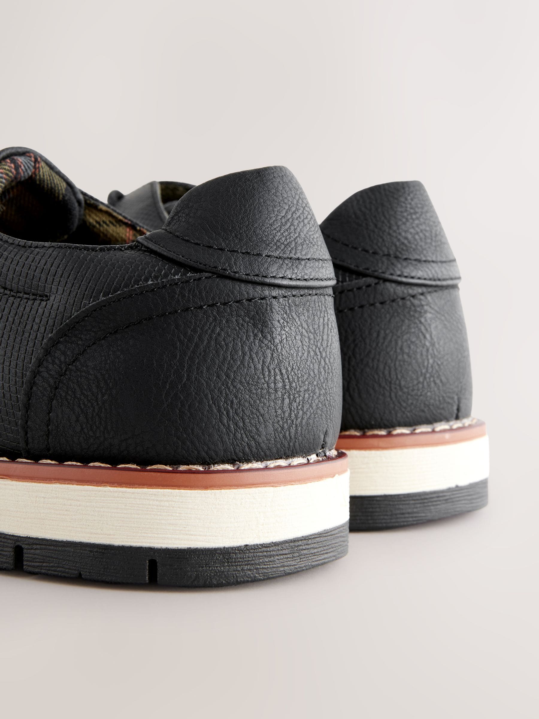 Acheter Noir Chaussures compensees de sport from Next Luxembourg
