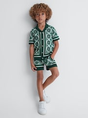 Reiss Green Multi Jack Teen Knitted Elasticated Waistband Shorts - Image 1 of 6