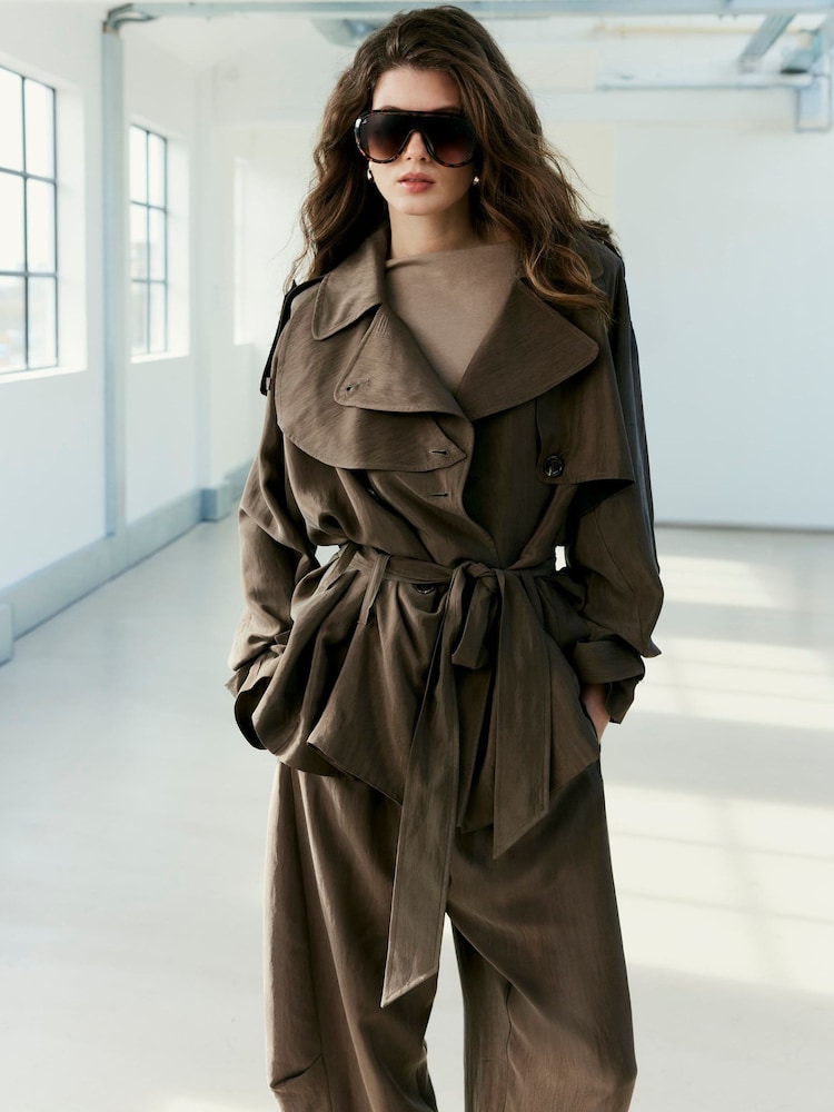 River Island Relaxed Drape Belted Trench Coat - Obraz 1 z 4 River Island Relaxed Drape Belted Trench Coat - Obraz 1 z 4