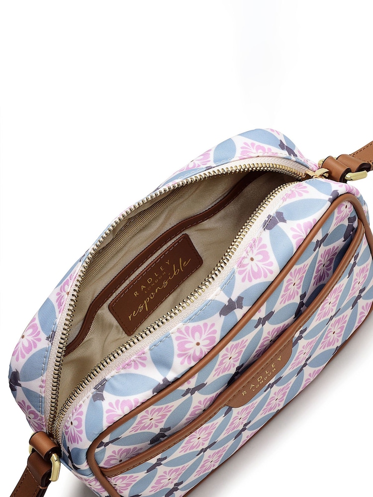 Radley London Willow Spaziergang - Spring Geo Kleine Umhängetasche mit Reißverschluss, Weiß - Bild 4 von 4 Radley London Willow Spaziergang - Spring Geo Kleine Umhängetasche mit Reißverschluss, Weiß - Bild 4 von 4
