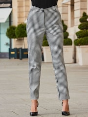 Sosandar White/Black Dogtooth Print Tapered Leg Trousers - Image 1 of 5