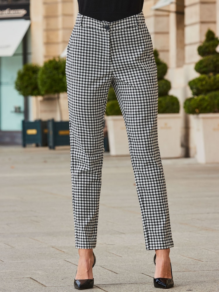 Sosandar White/Black Dogtooth Print Tapered Leg Trousers - Image 1 of 5