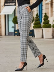Sosandar White/Black Dogtooth Print Tapered Leg Trousers - Image 4 of 5