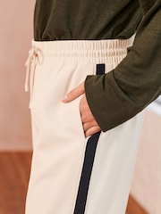 Ecru Creme/Marineblau - Hose mit weitem Bein und seitlichem Streifen - Bild 5 von 7
