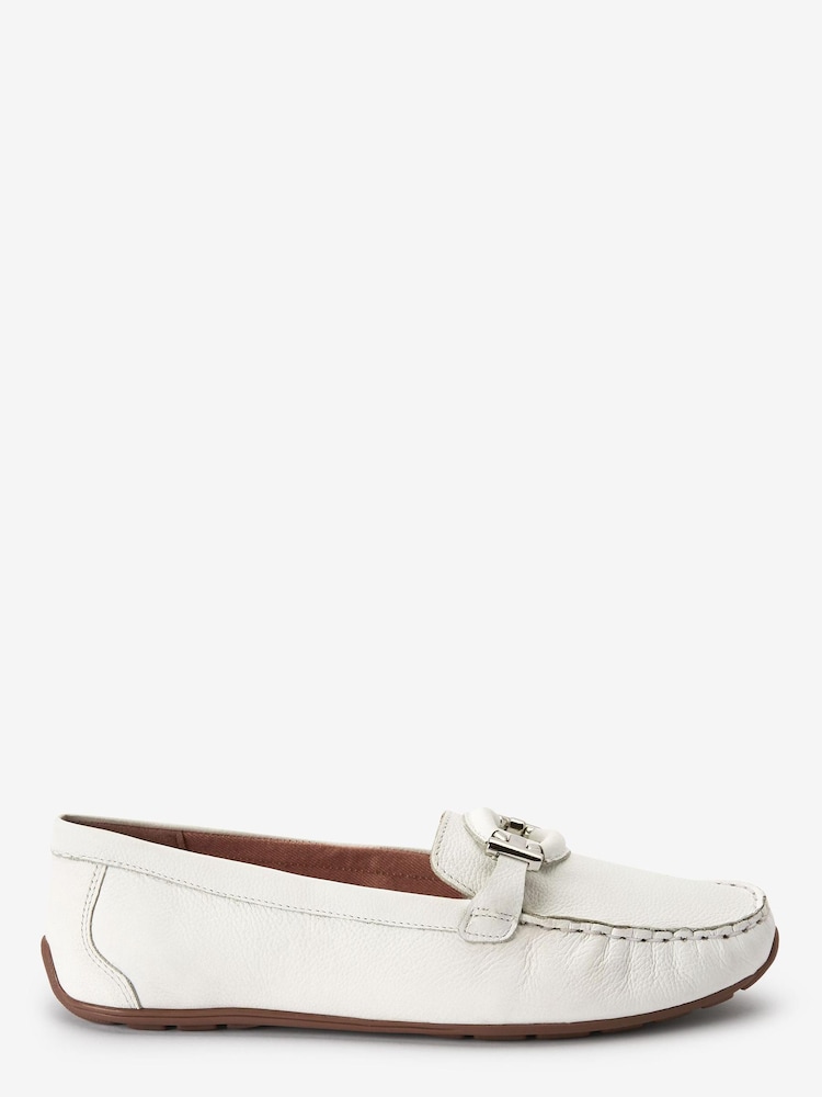 Biały - Forever Comfort® Leather Hardware Driver Shoes - Image 3 of 6