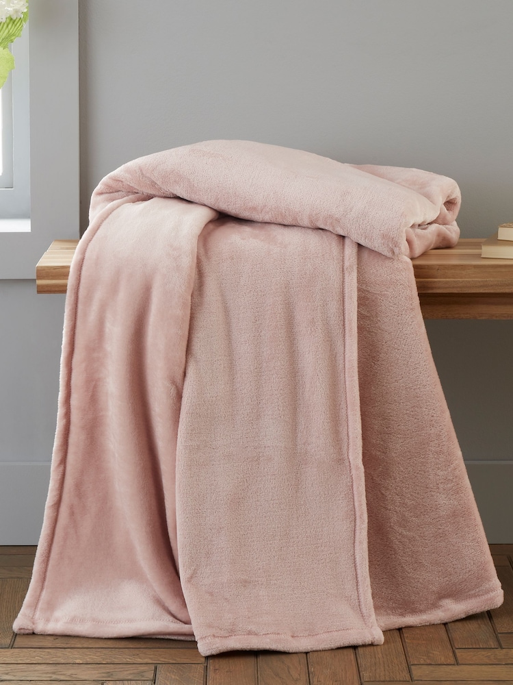 Catherine Lansfield Pink Raschel Velvet Touch Plush Extra Large Throw - Image 1 of 4
