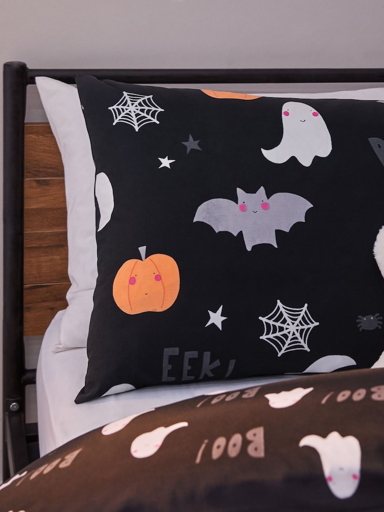 Black Glow In The Dark Halloween Duvet Cover and Pillowcase Set - Image 2 of 5