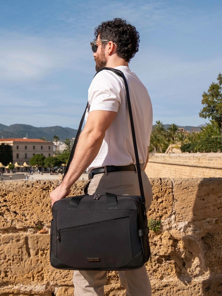 Cabin Max Black Manhattan Holdall – Underseat Cabin Travel Bag 40x30x20 - Image 1 of 5 Cabin Max Black Manhattan Holdall – Underseat Cabin Travel Bag 40x30x20 - Image 1 of 5