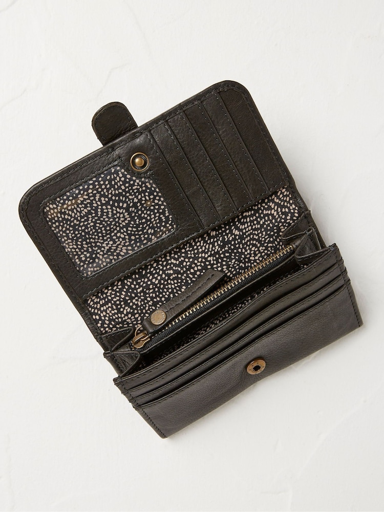 FatFace Harlow Black Round Buckle Foldover Purse - Image 2 of 2
