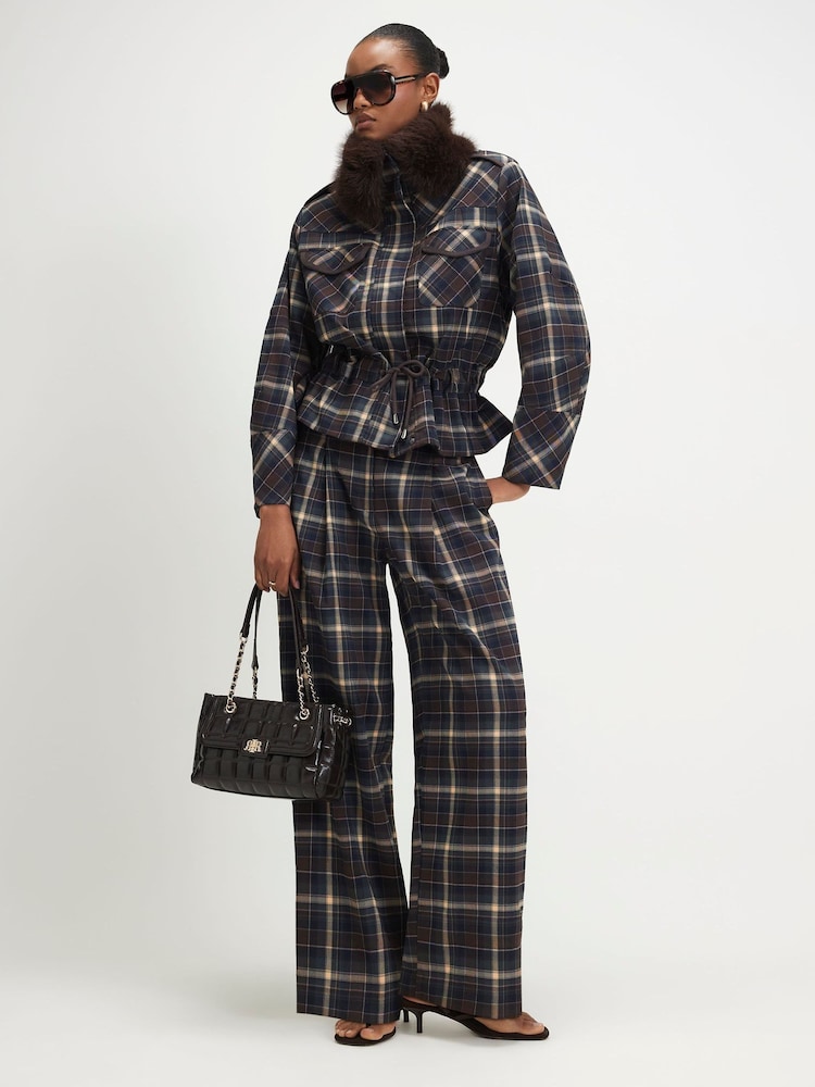 River Island Long Sleeve Fur Collar Parka - 4суретінің 1 суреті River Island Long Sleeve Fur Collar Parka - 4суретінің 1 суреті