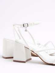 River Island White Wide Fit Tubular Heeled Sandals - Image 5 of 6