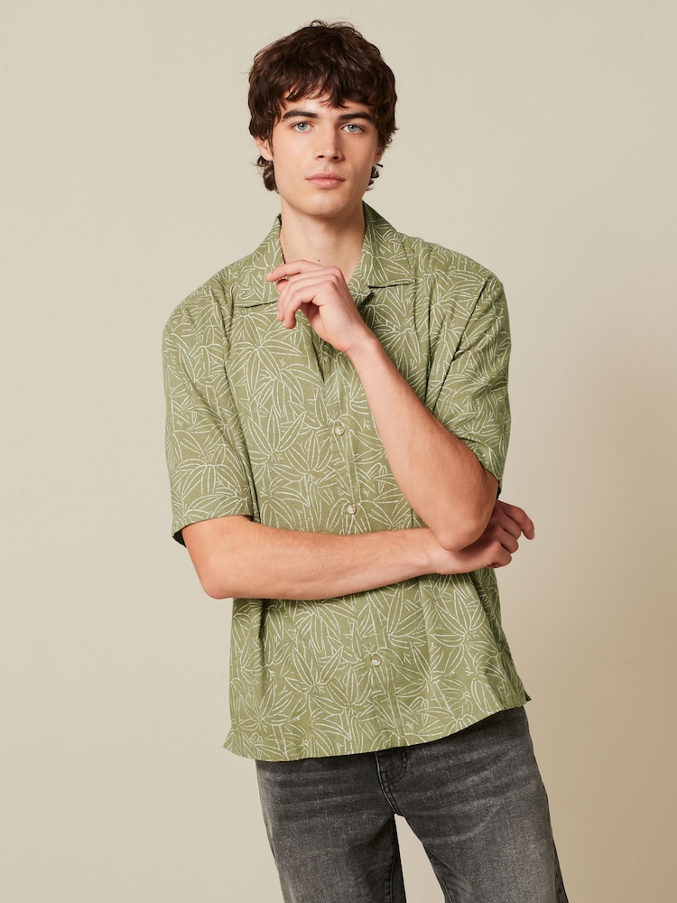 Green Floral Short Sleeve Shirt With Cuban Collar - Image 1 of 1 Green Floral Short Sleeve Shirt With Cuban Collar - Image 1 of 1