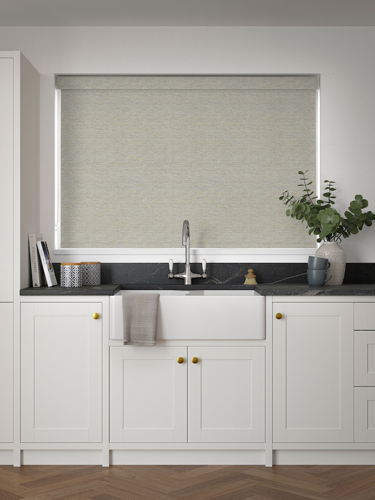 Pastoral Green Newall Made to Measure Roller Blind - Image 2 of 6
