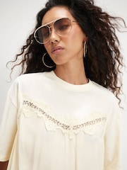 تيشرت قطن بواجهة دانتيل من River Island - صورة 4 من 4