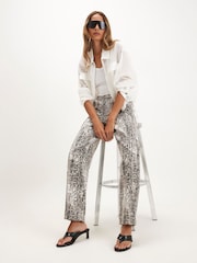 River Island Snake Print Barrel Jeans - صورة 1 من 4