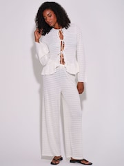South Beach Tekstureret Tie Front Flared Langærmet Top - Billede 2 af 4
