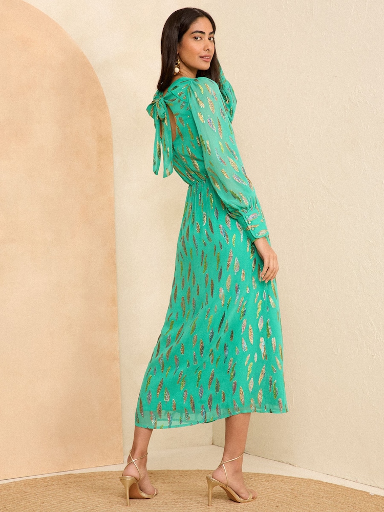 Love & Roses Green Metallic Long Sleeve Round Neck Midi Dress - Image 4 of 4