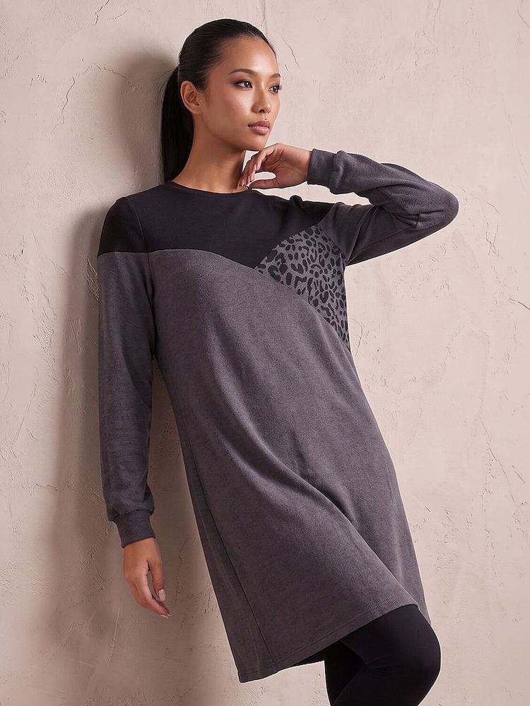Roman Grey Petite Stretch Animal Colour Block Dress - Image 2 of 4 Roman Grey Petite Stretch Animal Colour Block Dress - Image 2 of 4