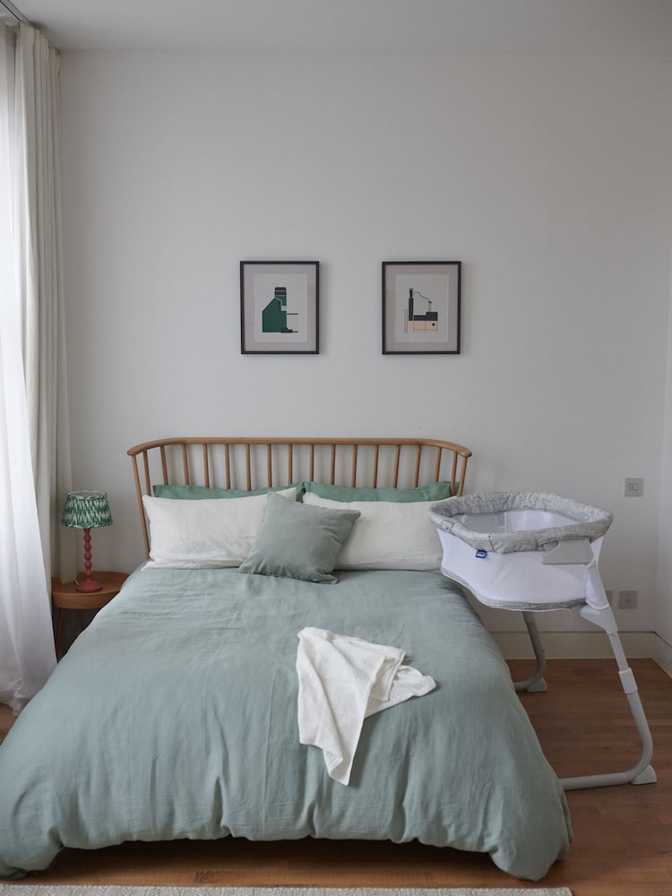 Halo Heather Weave BassiNest Flex Sleeper Crib - Image 5 of 14