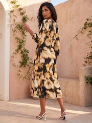 Roman Abstract Twist Front Midi Dress - 4এর মধ্যে 3 ছবি